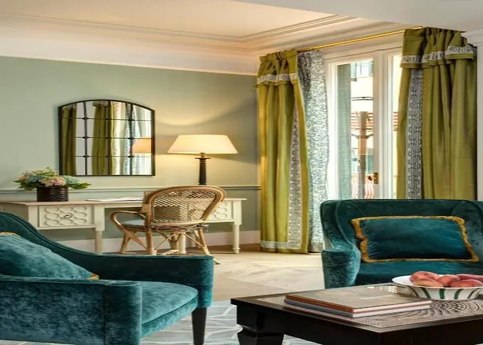 Rocco De La Hotel 5*