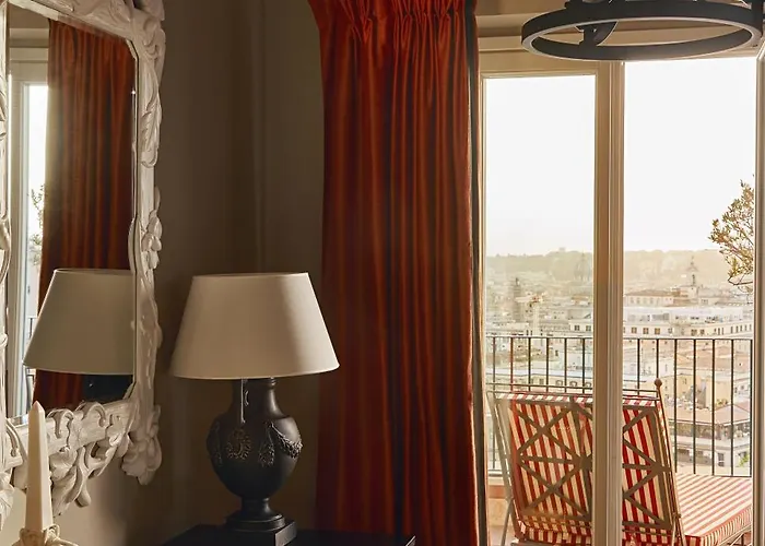 Rocco De La Hotel